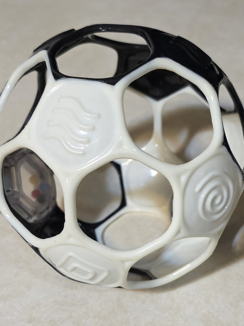 5.Bright Starts Grippin’ Goals Rattle Ball – Black & White